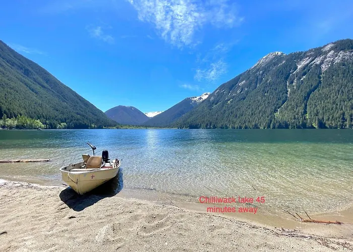 Private Suite 2Br Near Hwy 1, Heritage Park, Coliseum, Cultus Lake, Fishing,